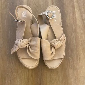 Women’s Sandal with Bow Detail